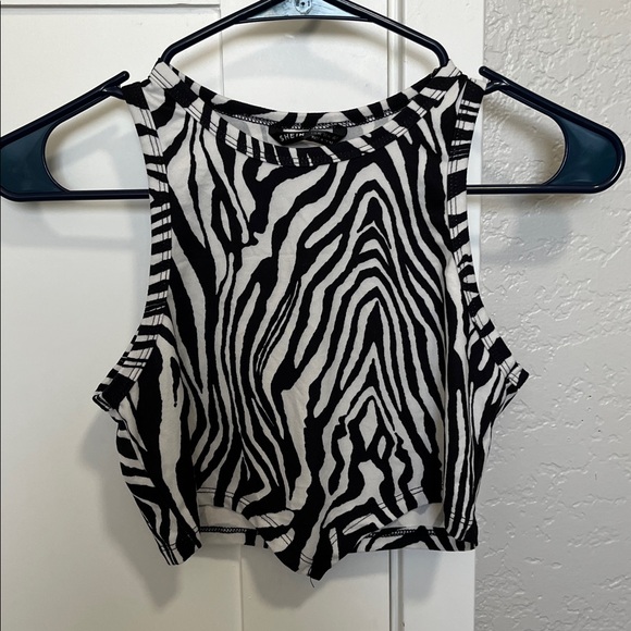 🔥 XS Crop Top Bundle! (5)🔥 - Picture 2 of 6